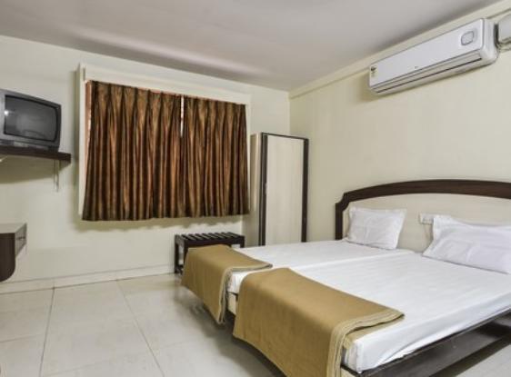 Hotel Maya Deluxe Hyderabad Habitación foto