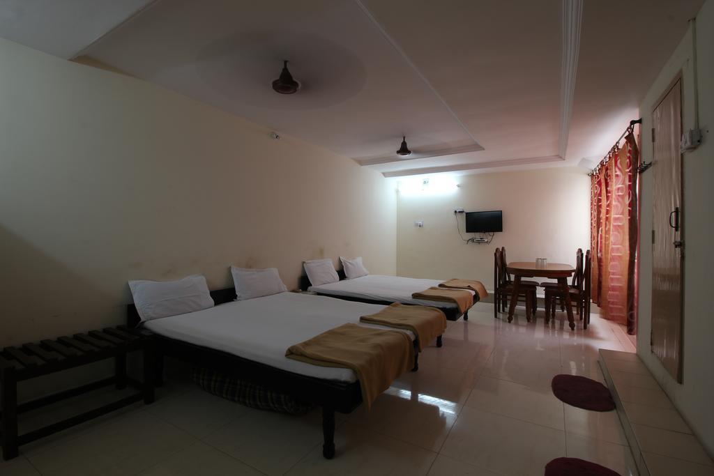 Hotel Maya Deluxe Hyderabad Exterior foto