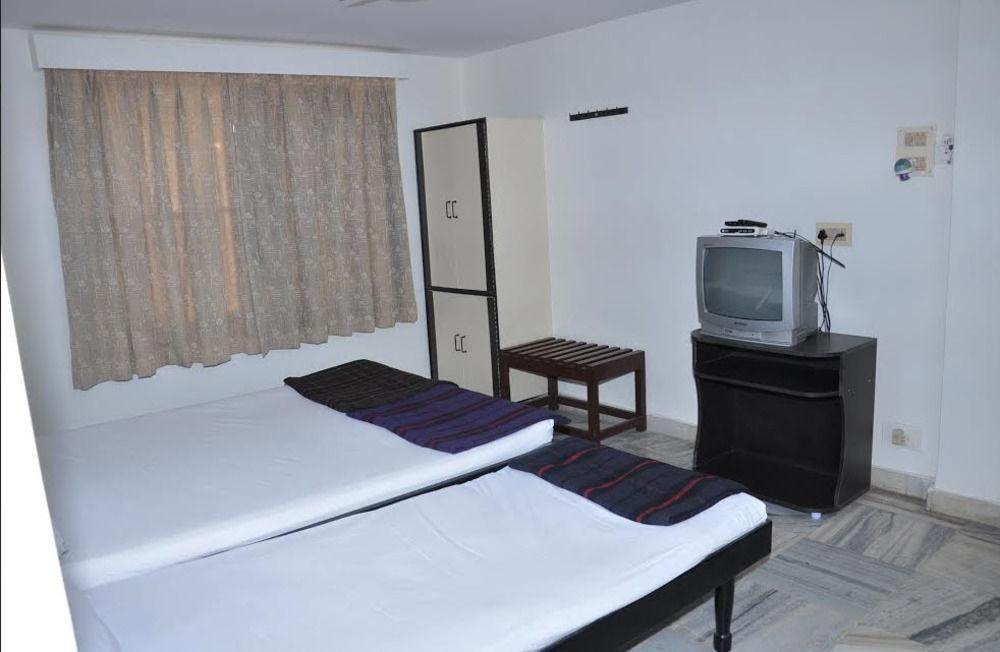 Hotel Maya Deluxe Hyderabad Exterior foto