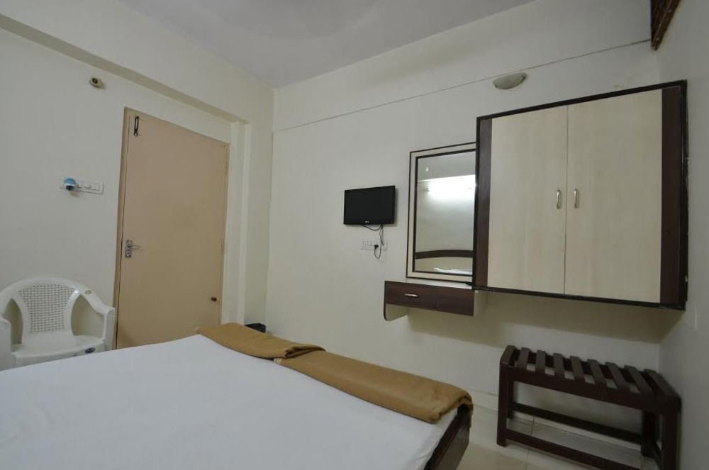 Hotel Maya Deluxe Hyderabad Exterior foto